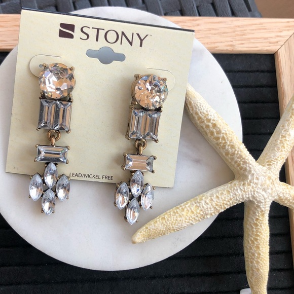 stony Jewelry - Rhinestone Drop Earrings